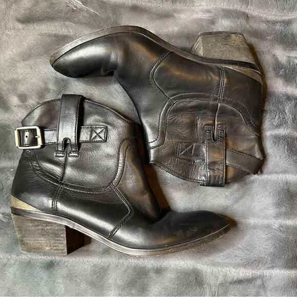 Lucky Brand black leather Jordan booties - Picture 1 of 9